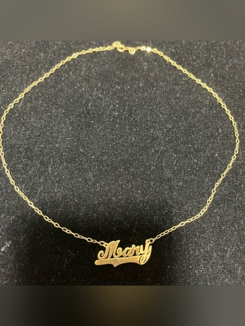 Mary Script Nameplate Necklace - 10k Gold